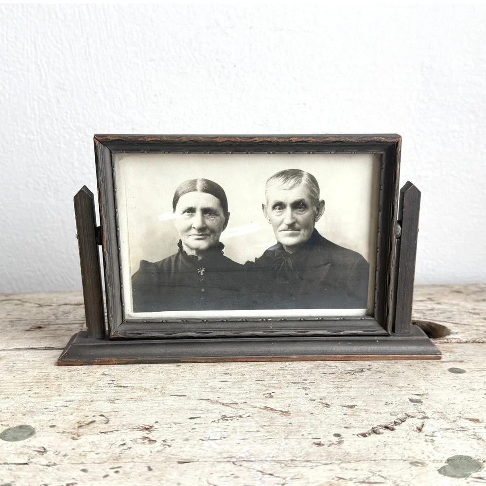 Antique Victorian Wood Swivel Picture Frame Tabletop Distressed 8x5